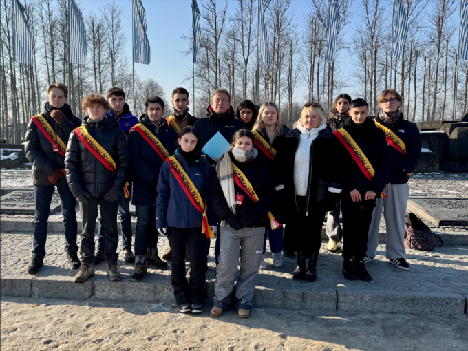 Devoir de mémoire : (…)