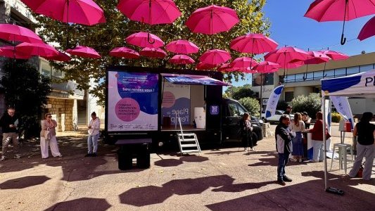 Alpes-Maritimes : le Camion de l'emploi prend la route pour aller à la rencontre des habitants