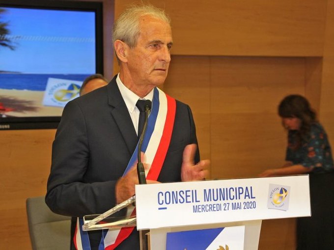 Hubert Falco réunit (…)