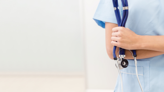 Marseille : Le tribunal administratif reconnaît le lien entre travail de nuit et cancer du sein d'une infirmière