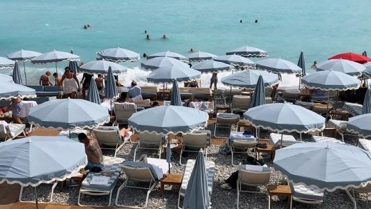 Tourisme dans les Alpes-Maritimes : une fréquentation stable, mais des dépenses en baisse