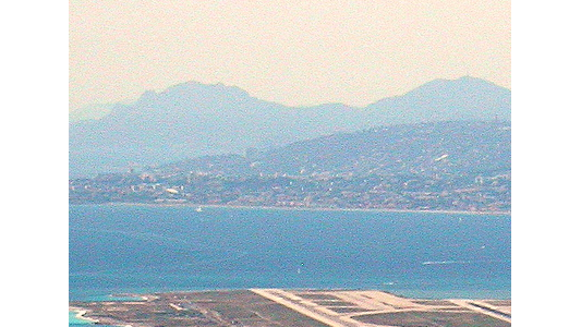 Accord du permis de construire pour l'extension du terminal T2 .2 de l'ae ?roport de Nice Co ?te d'Azur