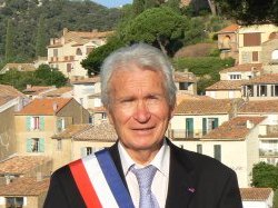 A Bormes-les-Mimosas, le bel hommage à Albert Vatinet