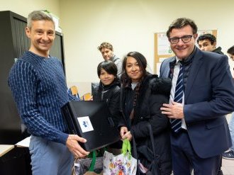 À Toulon, NumériSud offre des ordinateurs à 50 élèves du collège Peiresc