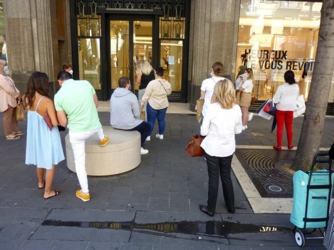 Commerces : en longue (…)