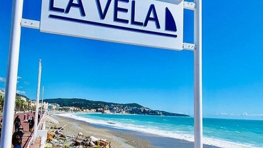 La Vela plage : A Nice, la face cachée de la tempête Alex