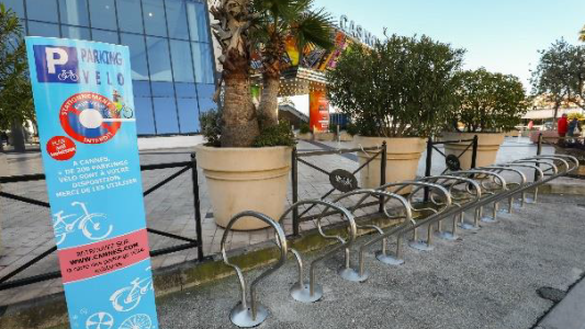 La Mairie de Cannes crée 125 nouveaux emplacements dédiés au stationnement des vélos !