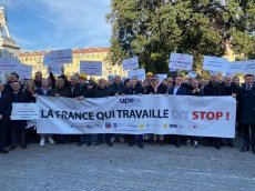 À Nice, des centaines de chefs d'entreprise manifestent contre la pression fiscale 