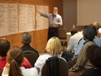 Cannes : les cadres de la mairie se forment au management