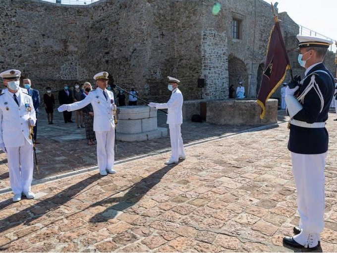 Un nouveau commandant (…)