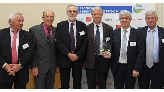 La Métropole Nice Côte d'Azur a reçu le trophée des territoires électromobiles 2016