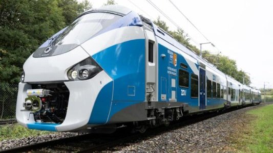 Alstom livre les premières rames d'une nouvelle commande de cinq trains Régiolis à la Région Sud