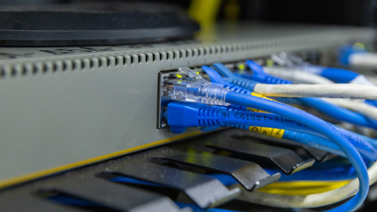 Fibre optique : Orange en tête des indicateurs de qualité selon l'Arcep