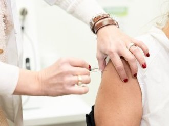 "Contre la grippe, il faut se faire vacciner le plus tôt possible" prévient Guillaume Mouchotte