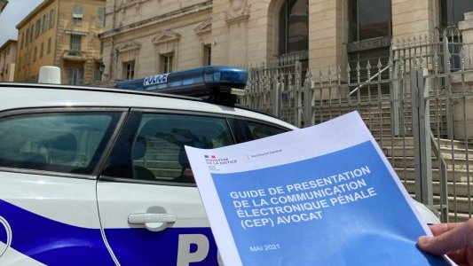 Communication par voie électronique : Le pénal rejoint le civil 