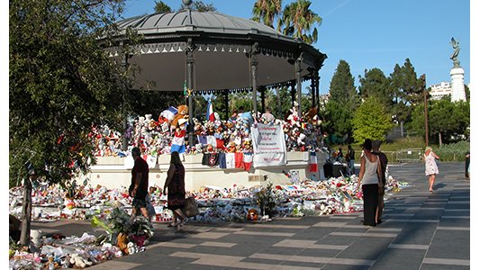 Attentat : le transfert des documents déposés au kiosque à musique aura lieu demain 