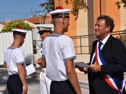 24 jeunes matelots reçoivent leurs diplômes de pont d'envol