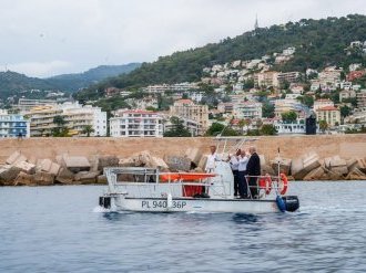 Nice se dote d'un bateau dépollueur pour protéger la baie des Anges