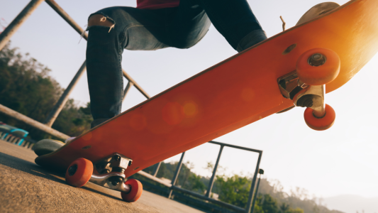 Valberg inaugure son nouveau Pumpark le 5 juillet : un terrain de jeu 4 saisons pour les amateurs de glisse urbaine