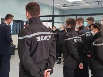 Aéronautique navale, la base de Hyères signe un partenariat
