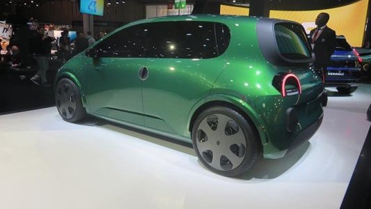 Mondial de l'auto : Renault Twingo x Sabine Marcelis, un anniversaire électrisant