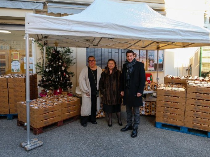 Cannes : 896 kilos de (…)