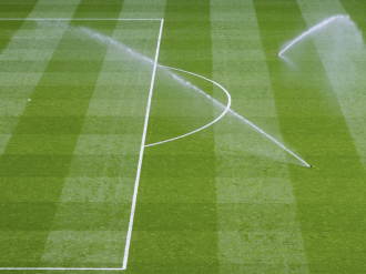 Réutilisation des eaux usées : Cannes obtient l'autorisation pour arroser les terrains sportifs municipaux