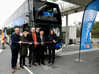 Antibes : des cars à double étage 100% électriques pour transformer la mobilité interurbaine 