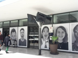 La gare de Cannes fait le show pendant le festival