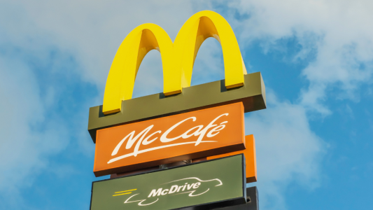 Insertion professionnelle : un 'menu emploi' sur-mesure signé France Travail et McDonald's en Paca