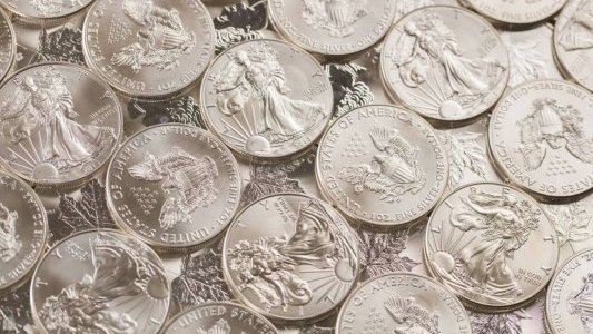 Investissement dans l'argent : tout savoir avant de se lancer