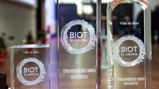 Tous les sportifs biotois récompensés de leurs efforts !