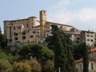 CARROS : 163 logements ; 1,89 M€ d'équipements publics