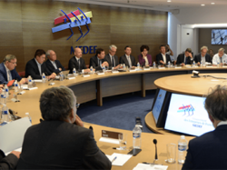 Medef : Une nouvelle organisation resserrée et paritaire