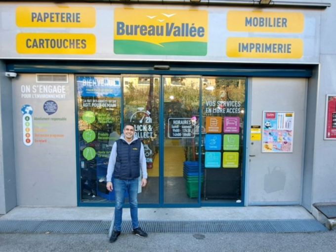 Bureau Vallée : Hervé (…)