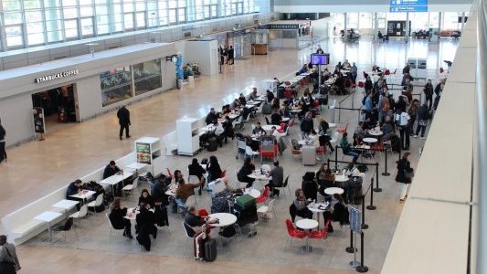 Tests de dépistages obligatoires in situ à l'aéroport Marseille Provence