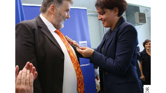 Hervé PIZZINAT, proviseur du lycée de Tocqueville de Grasse, décoré des insignes de la Légion d'honneur