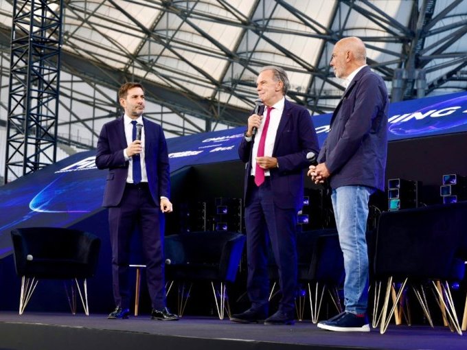 Salon AIM Marseille : (…)