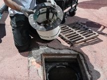 Paniers filtrants : Près de 200 kilos de matières et de déchets interceptés dans le vallon de la Foux 