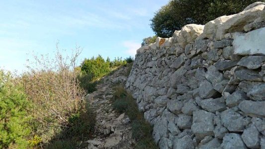 À Marseille, sur le sentier Imoucha, les travaux de réhabilitation se poursuivent