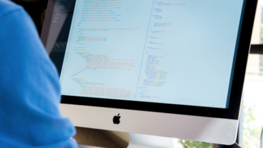 Si vous êtes au chômage partiel en raison du Covid, formez-vous avec UCA au Web & Mobile programming