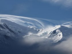 Méribel : les acteurs politiques, économiques et associatifs réunis pour imaginer un avenir durable pour l'économie de la Montagne