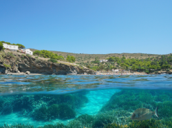 Aménagement du littoral méditerranéen : enjeux et défis face aux risques climatiques