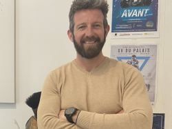 Julien Prandi, le parfait équilibre entre plaidoirie et performance