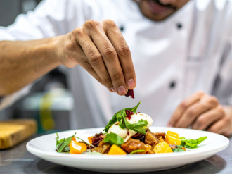 Région Sud : L'hôtellerie-restauration emploie près de 146 000 personnes, mais reste confrontée à des fragilités
