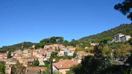 Plus Beaux Villages de France, Bormes-les-Mimosas, comme une évidence