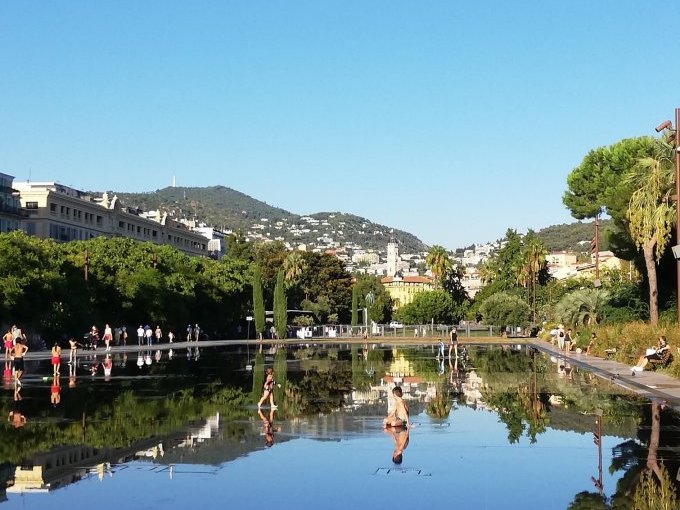 Le miroir d'eau de la (…)