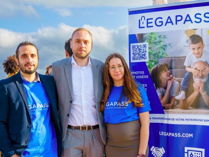 Legapass lève 1M€ pour