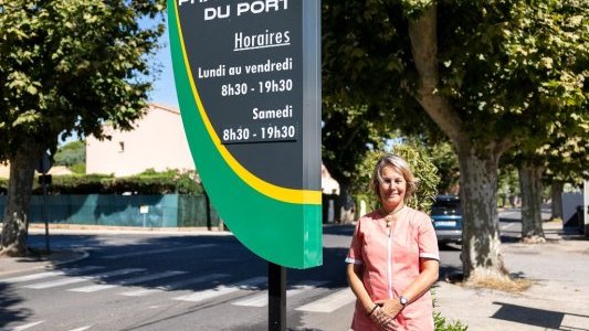 À La Londe-les-Maures, Céline Freiburger, la pharmacienne qui veille sur le port
