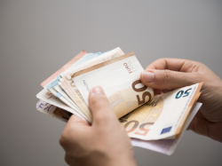 Par ici la monnaie en espèces…